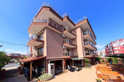 Family Hotel Karel
