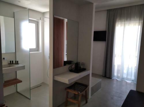 Wabi Luxury Suites & Maisonettes Ios