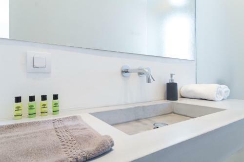 Wabi Luxury Suites & Maisonettes Ios