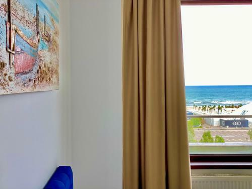 Blue Summerland Apartments