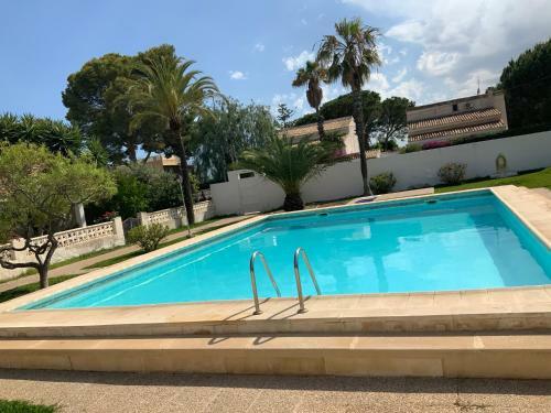Los Albatros Chalet Con Piscina