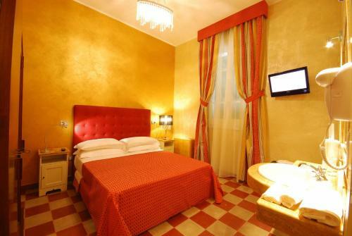 Hostal Mal� Suites