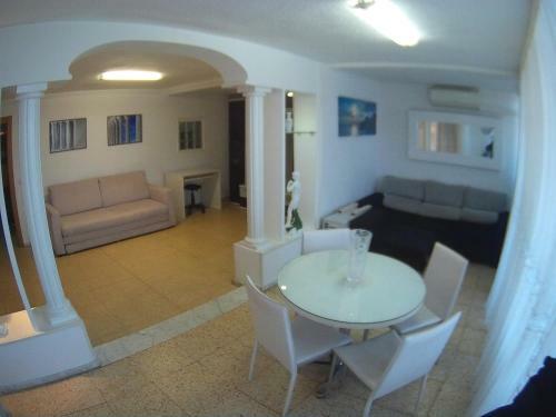 Apartamento Valeria Para 14 Personas