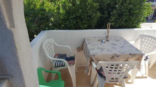 Apartments Lopar Story