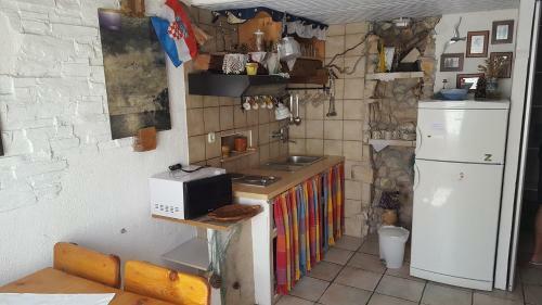 Apartments Lopar Story
