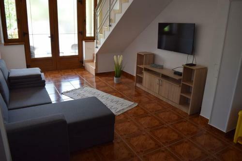 Green Garden Apartments