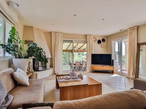 Holiday Home La Pin�de