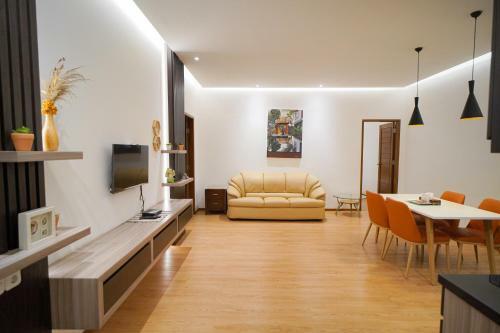 Omah Angkul Angkul Villa