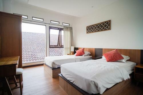 Omah Angkul Angkul Villa