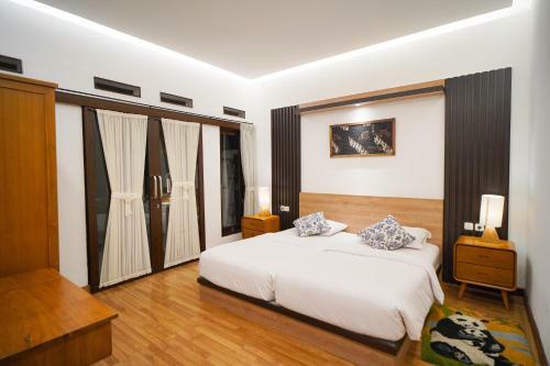 Omah Angkul Angkul Villa