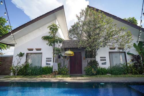 Omah Angkul Angkul Villa