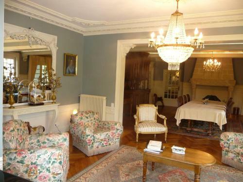 Bed & Breakfast Manoir De Sens