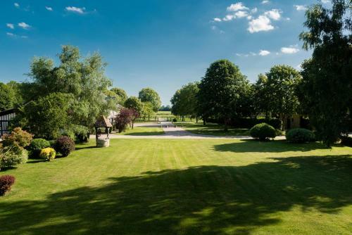Bed & Breakfast Manoir De Sens