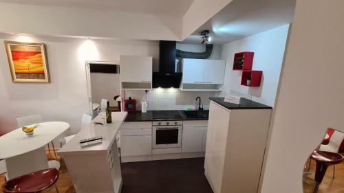 D&d Izola Apartments