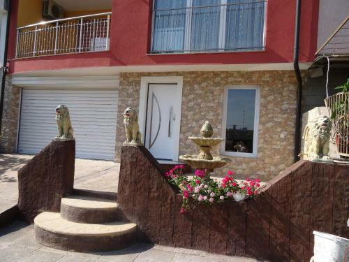 Hostal The Sea Lions Guest House