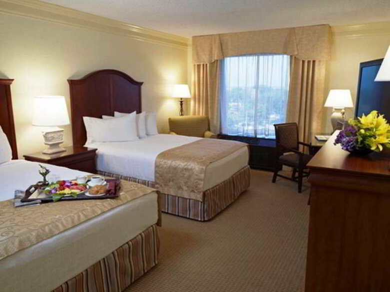 Rosen Plaza Hotel