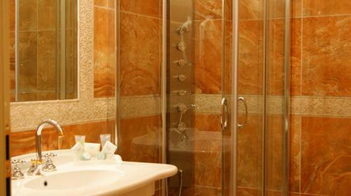 Regina Di Saba - Hotel Villa Per Ricevimenti