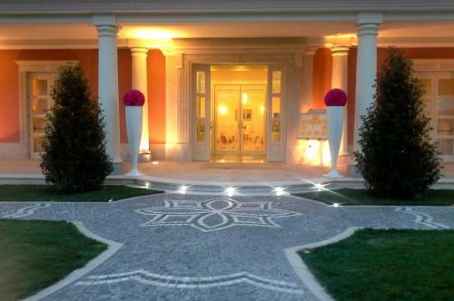 Regina Di Saba - Hotel Villa Per Ricevimenti
