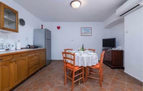 Amazing Home In Koromacno W/ 2 Bedrooms