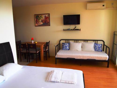 Visit Sunny Beach Holiday Apartments