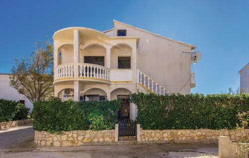 Apartments Paulin Pag