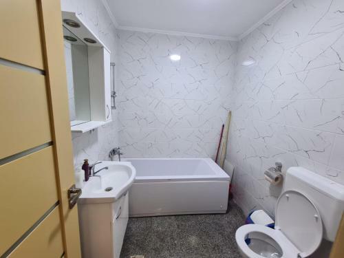 Apartamento Moon Light 2 Camere Etaj 6 Vedere Laterala Lac