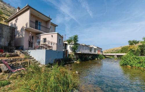 Zrnovnica Holiday Home