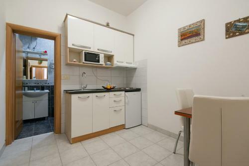 Hostal Guesthouse Sanela