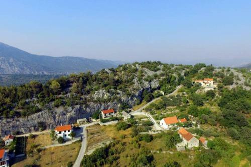 House Omis Podaspilje