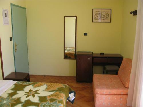 Hostal Apartments And Rooms Lan?a