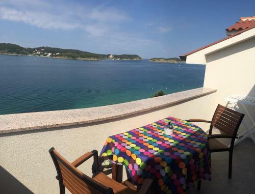 Hostal Apartments And Rooms Krstina