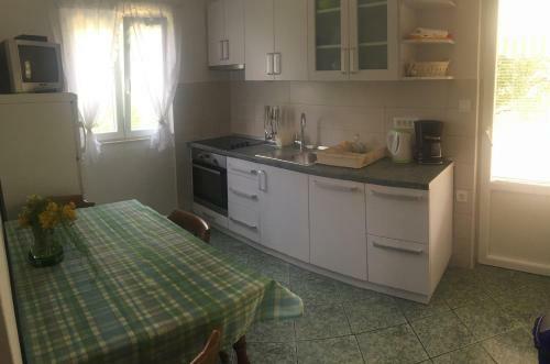 Hostal Apartments And Rooms Krstina