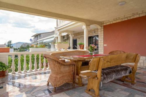Apartment In Kastela City