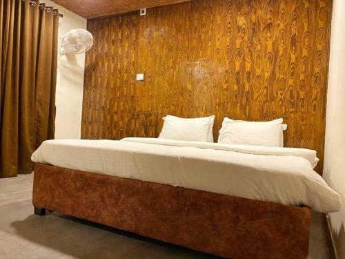 Hotel Felicity Stays-bluebell Corner