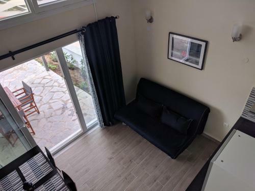 Above The Sea Apartments