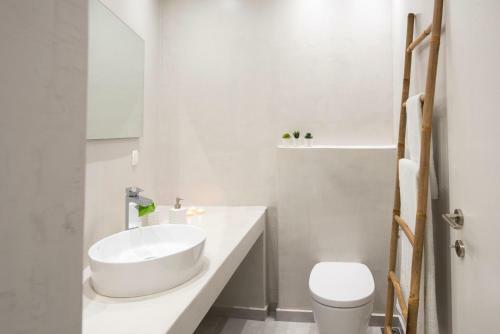 White Orchid Luxury Apartments