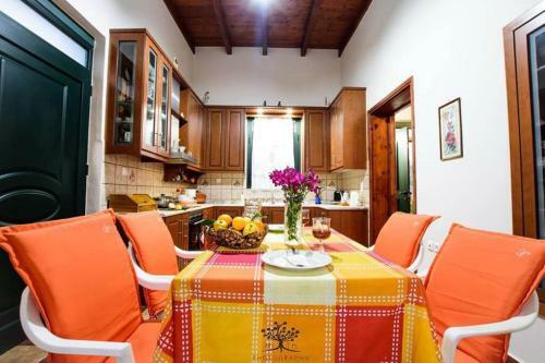Ariadni's Traditional House