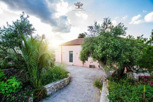 Ariadni's Traditional House