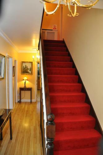 Sunrise Lodge B&B