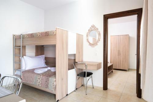 Nikola's Apartments