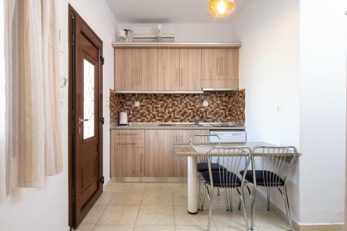 Nikola's Apartments