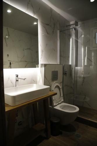 Aelia Boutique Apartments & Rooms