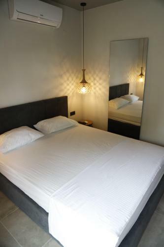 Aelia Boutique Apartments & Rooms