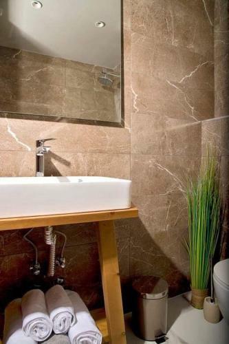 Aelia Boutique Apartments & Rooms