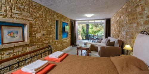 Maria Elena Villas III