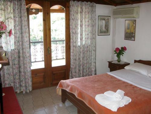 Hotel Apartments Erato