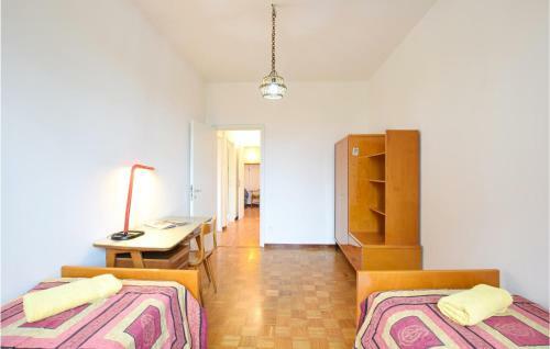 Stunning Apartment In Mondolfo With 3 Bedrooms