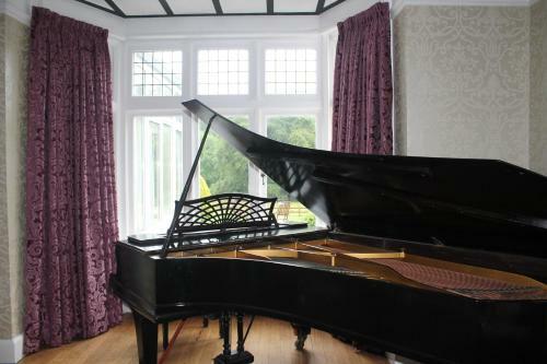 Hostal Riversdale Farm Guest House And Leisure Centre