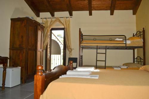 Hostal Casa Vacanze Santa Lucia