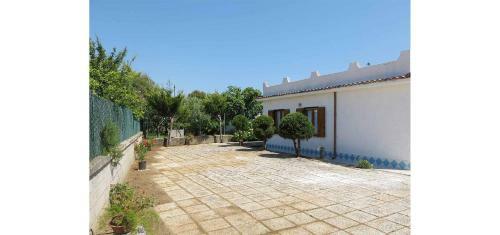 Berty - Villa A 20 M Dal Mare